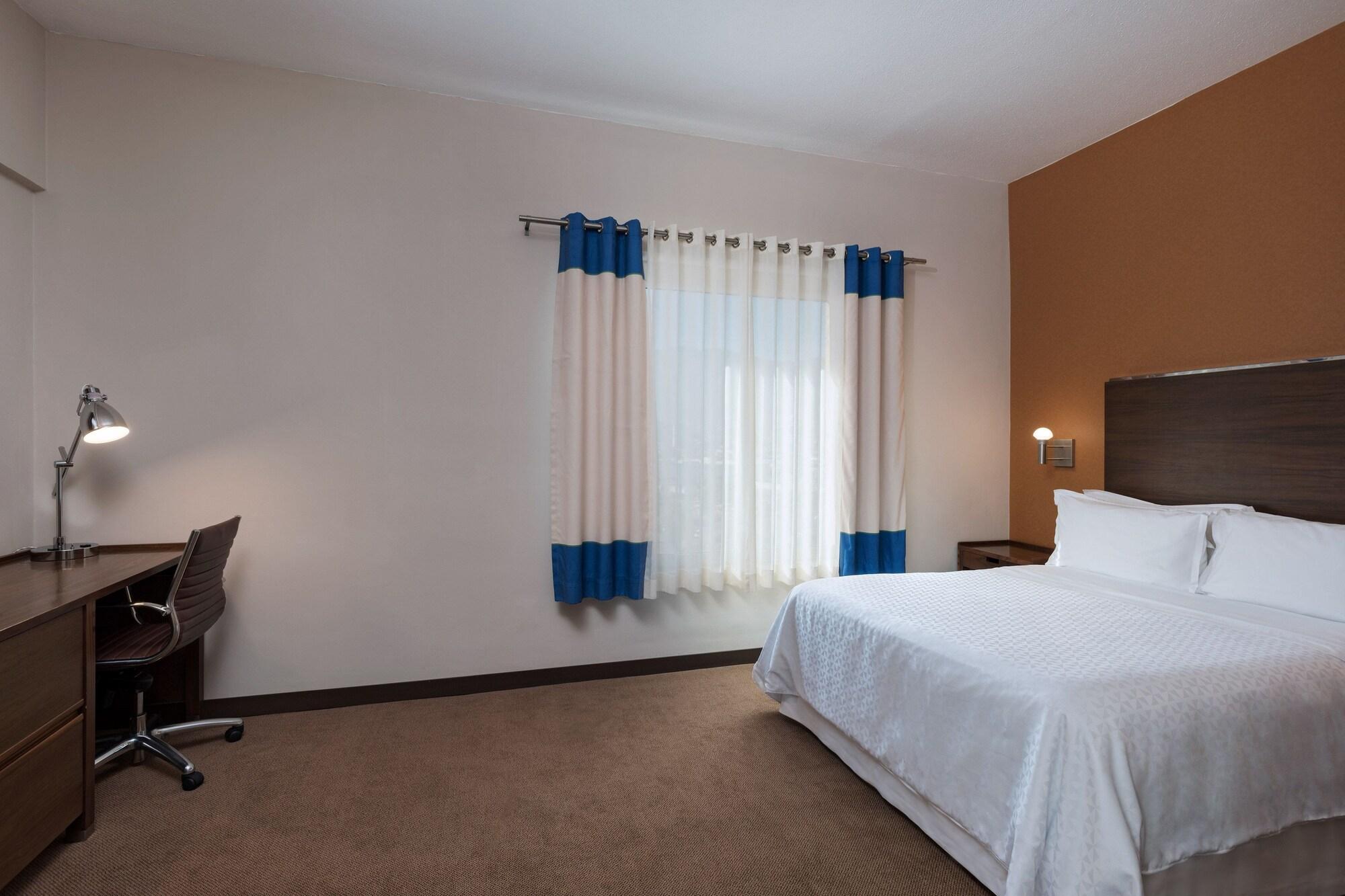 Four Points By Sheraton Galerias Monterrey Exterior photo A typical bedroom in a typical extended stay hotel